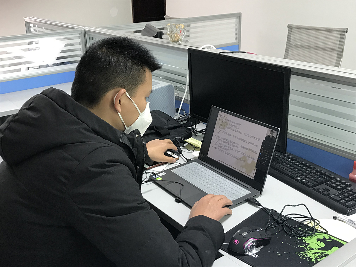 我校利用釘釘積極開展線上教學工作